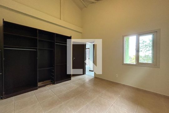 Quarto 1 de casa para alugar com 5 quartos, 250m² em Lagoa da Conceição, Florianópolis