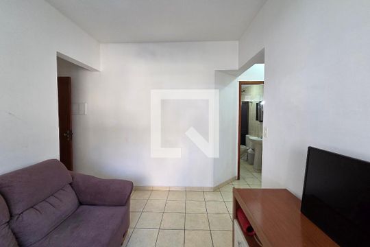 Sala de apartamento para alugar com 1 quarto, 43m² em Guilhermina, Praia Grande