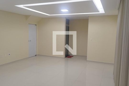 Sala de casa para alugar com 4 quartos, 260m² em Centro, Contagem