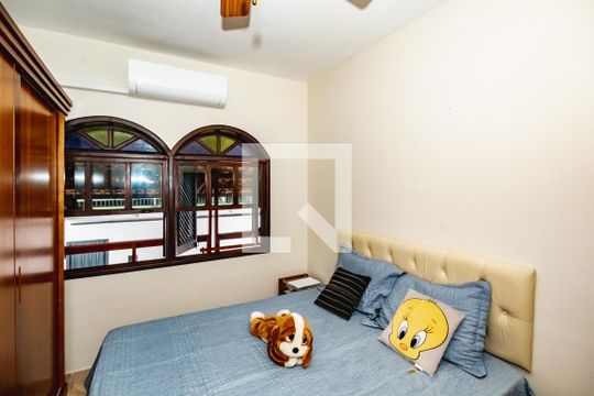 Casa à venda com 4 quartos, 200m² em Candelária, Belo Horizonte