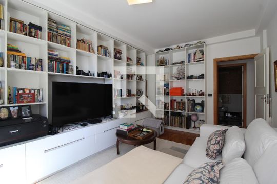 Quarto 1 de apartamento à venda com 4 quartos, 216m² em Itaim Bibi, São Paulo