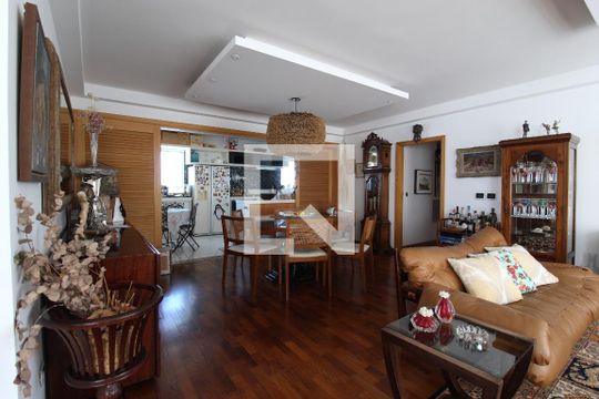 Sala de apartamento à venda com 4 quartos, 216m² em Itaim Bibi, São Paulo