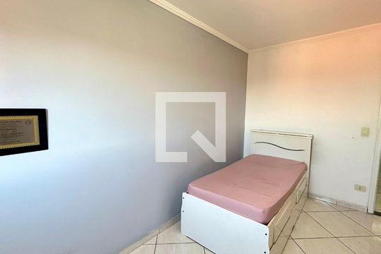 Quarto 1 de casa à venda com 3 quartos, 154m² em Jardim Santa Cecilia, Guarulhos