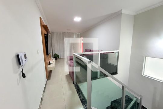 Corredor de casa à venda com 3 quartos, 146m² em Planalto, Belo Horizonte