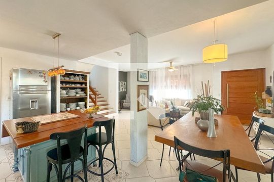 Sala de Jantar de casa para alugar com 3 quartos, 257m² em Cachoeira do Bom Jesus, Florianópolis