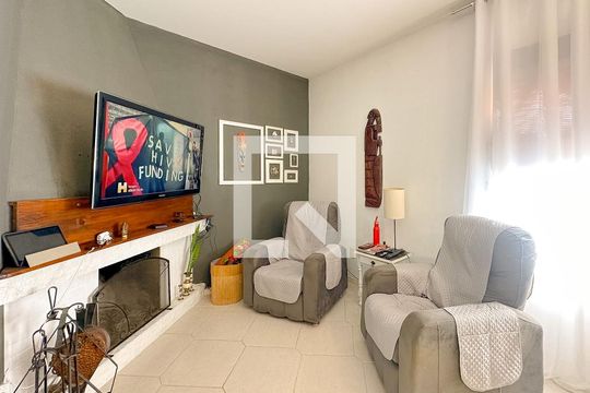 Sala de TV de casa para alugar com 3 quartos, 257m² em Cachoeira do Bom Jesus, Florianópolis