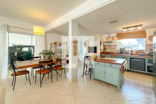 Sala de Jantar de casa para alugar com 3 quartos, 257m² em Cachoeira do Bom Jesus, Florianópolis