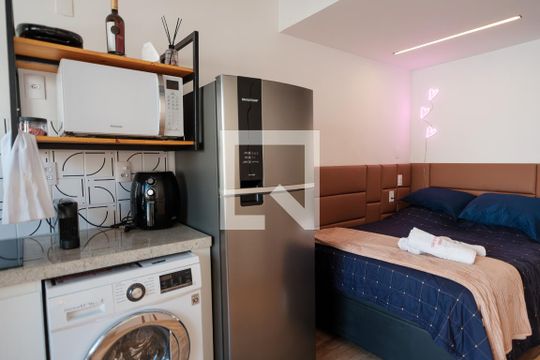Sala/Quarto de apartamento para alugar com 1 quarto, 24m² em Boqueirão, Santos