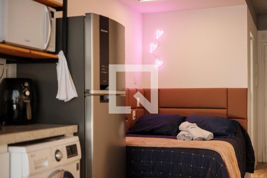 Sala/Quarto de apartamento para alugar com 1 quarto, 24m² em Boqueirão, Santos