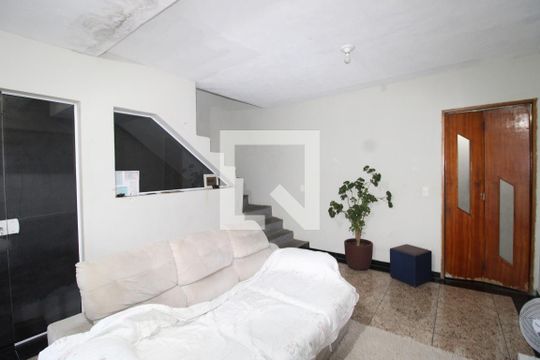 Sala 1 de casa à venda com 2 quartos, 125m² em Vila Chuca, São Paulo