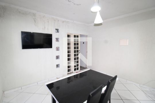 Sala 2 de casa à venda com 2 quartos, 125m² em Vila Chuca, São Paulo