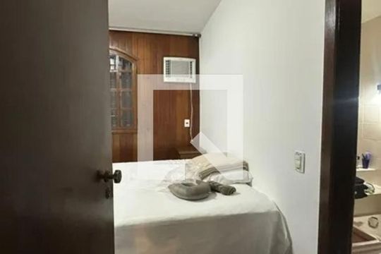 Casa para alugar com 3 quartos, 250m² em Planalto, Belo Horizonte