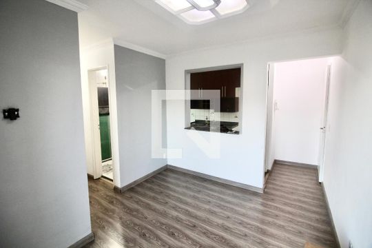 Sala  de apartamento para alugar com 2 quartos, 49m² em Jardim Sao Miguel, Ferraz de Vasconcelos