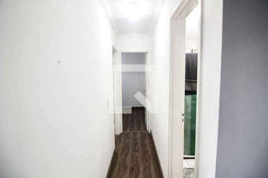Corredor  de apartamento para alugar com 2 quartos, 49m² em Jardim Sao Miguel, Ferraz de Vasconcelos