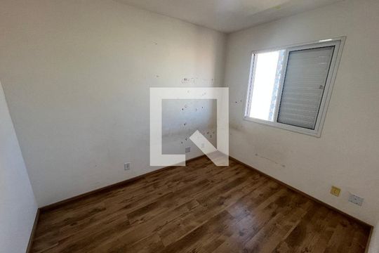 Quarto 2 de apartamento para alugar com 2 quartos, 50m² em Vila Suzana, São Paulo