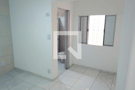 Suíte de casa à venda com 2 quartos, 130m² em Jardim Edilene, São Paulo
