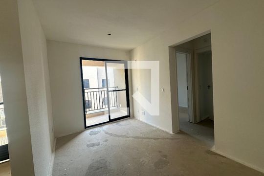 Sala de apartamento à venda com 2 quartos, 60m² em Jardim Maria Helena, Barueri