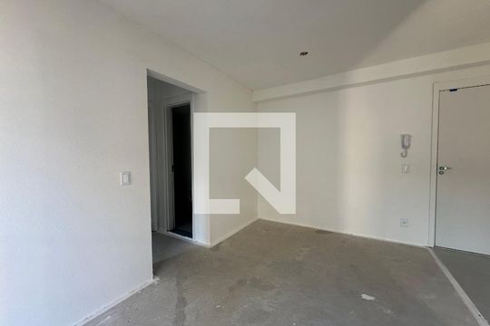 Sala de apartamento à venda com 2 quartos, 60m² em Jardim Maria Helena, Barueri