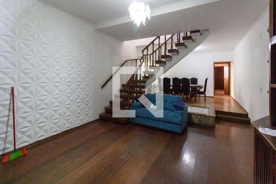 Sala de casa para alugar com 3 quartos, 250m² em Jardim Bom Clima, Guarulhos