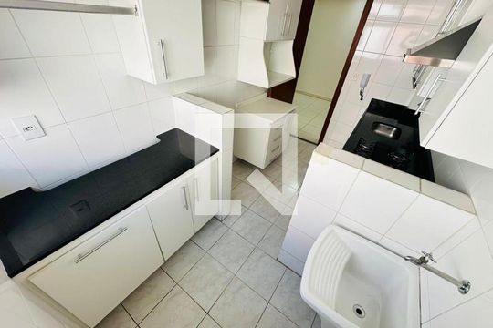 Cozinha de apartamento para alugar com 2 quartos, 80m² em Santa Branca, Belo Horizonte