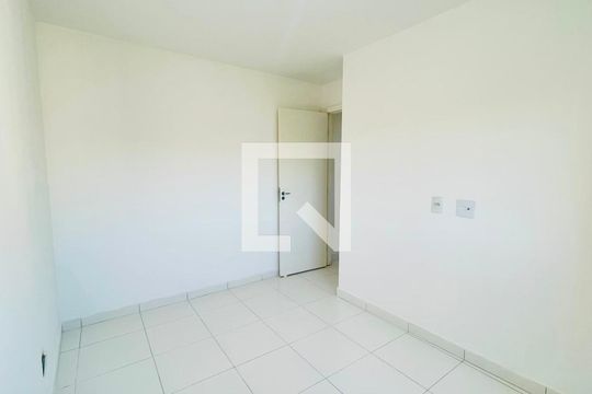 Quarto 1 de apartamento para alugar com 2 quartos, 47m² em Jardim Vitória, Embu das Artes