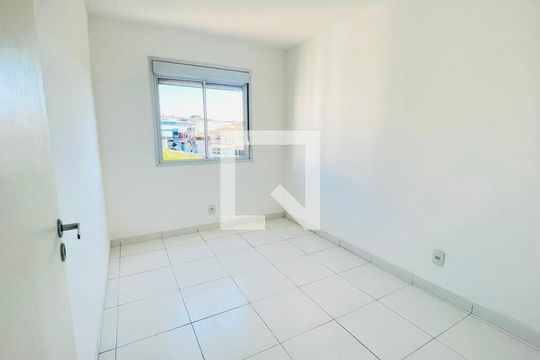 Quarto 2 de apartamento para alugar com 2 quartos, 47m² em Jardim Vitória, Embu das Artes
