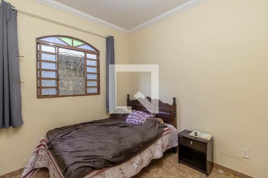 Quarto 2 de casa à venda com 3 quartos, 360m² em Jaqueline, Belo Horizonte
