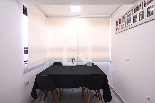 Sala de apartamento à venda com 2 quartos, 42m² em Campestre, Santo André