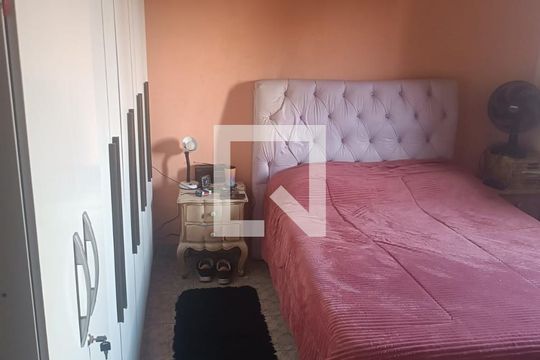 Quarto de casa à venda com 3 quartos, 100m² em Jardim Miriam, São Paulo