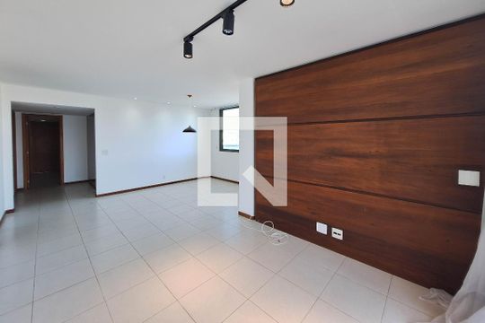 Sala de apartamento para alugar com 3 quartos, 260m² em Piratininga, Niterói
