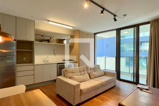 Sala de kitnet/studio para alugar com 1 quarto, 47m² em Pinheiros, São Paulo