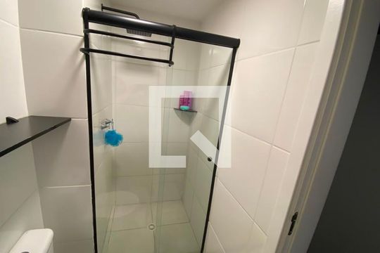 Banheiro de apartamento para alugar com 2 quartos, 42m² em Cidade Líder, São Paulo