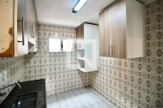Cozinha de apartamento para alugar com 2 quartos, 50m² em Conjunto Habitacional Padre Manoel da Nobrega, São Paulo