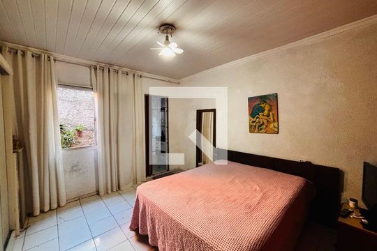 Suíte  de casa à venda com 4 quartos, 120m² em Conceicao, Osasco