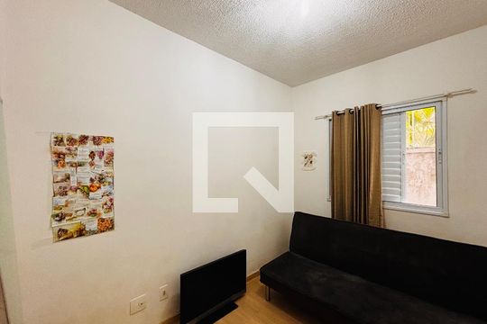 Quarto de apartamento para alugar com 2 quartos, 59m² em Novo Osasco, Osasco