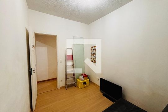 Quarto de apartamento para alugar com 2 quartos, 59m² em Novo Osasco, Osasco