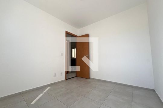 Quarto 1 de apartamento para alugar com 2 quartos, 50m² em Santos Dumont, Juiz de Fora
