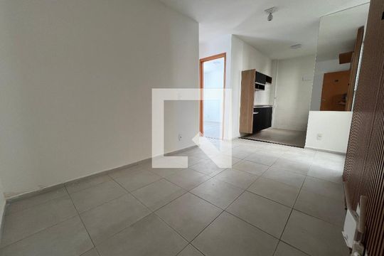 Sala de apartamento para alugar com 2 quartos, 50m² em Santos Dumont, Juiz de Fora