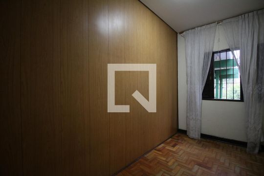 Quarto de casa para alugar com 3 quartos, 149m² em Jardim Londrina, São Paulo