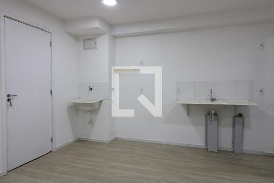 sala / cozinha / área de serviço de apartamento para alugar com 2 quartos, 39m² em Cangaiba, São Paulo