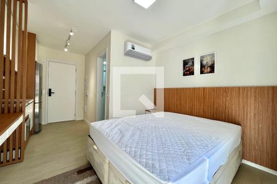 Sala/Quarto de kitnet/studio para alugar com 1 quarto, 24m² em Vila Santa Catarina, São Paulo