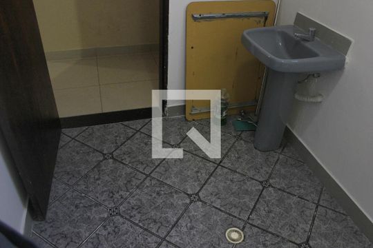 Lavabo de casa à venda com 4 quartos, 279m² em Jardim Rosa de Franca, Guarulhos