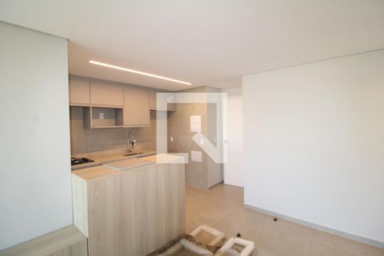 Sala / Cozinha de apartamento para alugar com 2 quartos, 70m² em Parque Sao Domingos, São Paulo