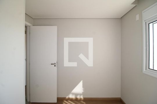 Quarto 1 de apartamento para alugar com 2 quartos, 70m² em Parque Sao Domingos, São Paulo