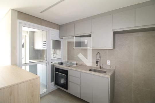 Sala / Cozinha de apartamento para alugar com 2 quartos, 70m² em Parque Sao Domingos, São Paulo