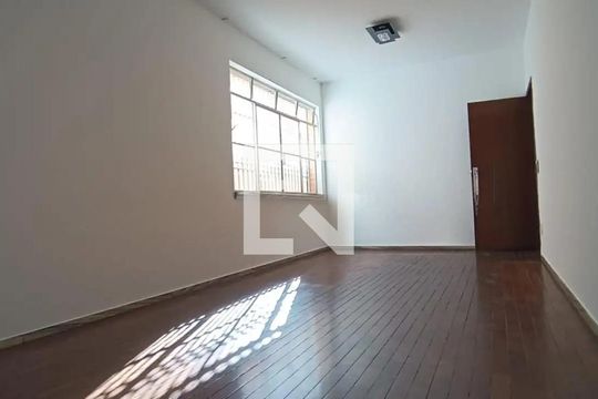 Sala de apartamento para alugar com 3 quartos, 100m² em Floresta, Belo Horizonte