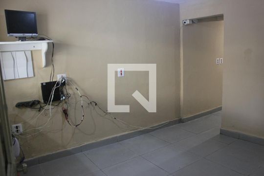 Sala de casa para alugar com 1 quarto, 50m² em Jardim Cocaia, Guarulhos