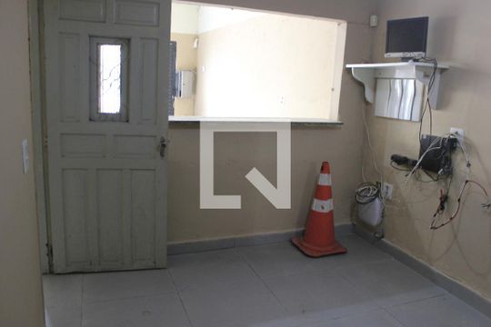 Sala de casa para alugar com 1 quarto, 50m² em Jardim Cocaia, Guarulhos