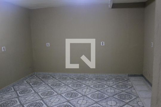 Quarto de casa para alugar com 1 quarto, 50m² em Jardim Cocaia, Guarulhos