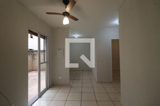 Sala de apartamento para alugar com 2 quartos, 42m² em (l-10), Ribeirão Preto